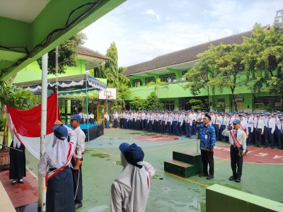 Belajar dari Jasa Para Pahlawan - Peringatan Hari Pahlawan SMPN 9 Yogyakarta